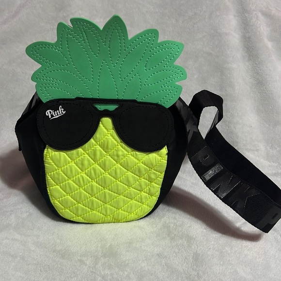 Victorias Secret Pink Pineapple Insulated Bag - Picture 1 of 3